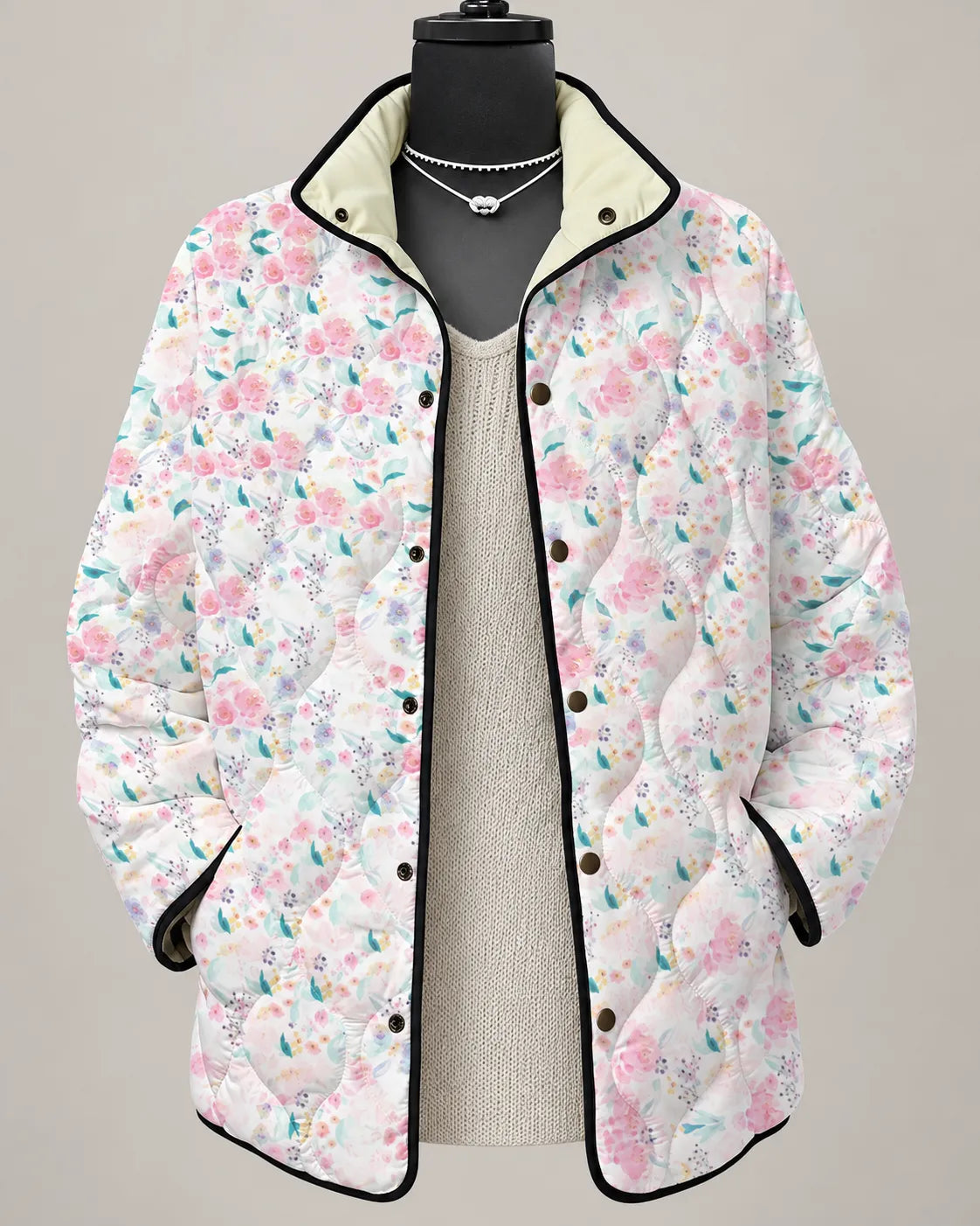 Eliana | Chaqueta acolchada con delicado estampado de flores de jardín