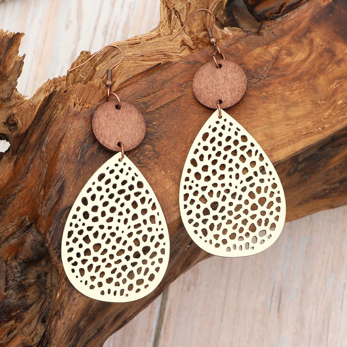 Eliana - Pendientes de cuero de PU ahuecados de estilo vintage