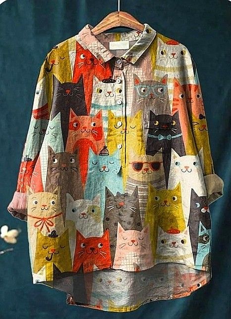 Milo | Blusa informal con estampado artístico de gatos