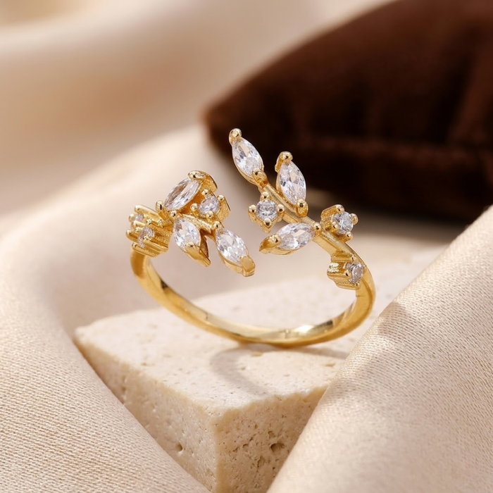 anillo de hoja abierta de oro