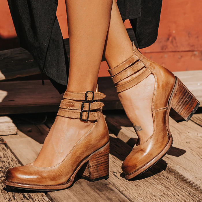 Elsa | Tacones de correa de cuero vintage