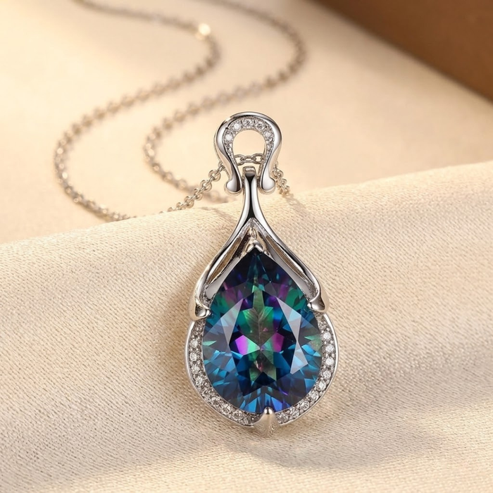 Collar de lágrima de zafiro de plata