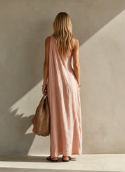 Elegante vestido maxi sin mangas con diseño de un solo hombro