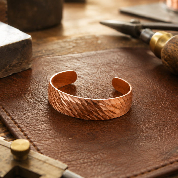 Faceta | Pulsera con acabado cobrizo