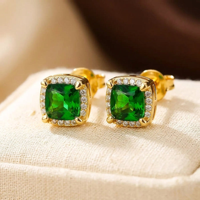 Pendientes de esmeralda de halo de oro