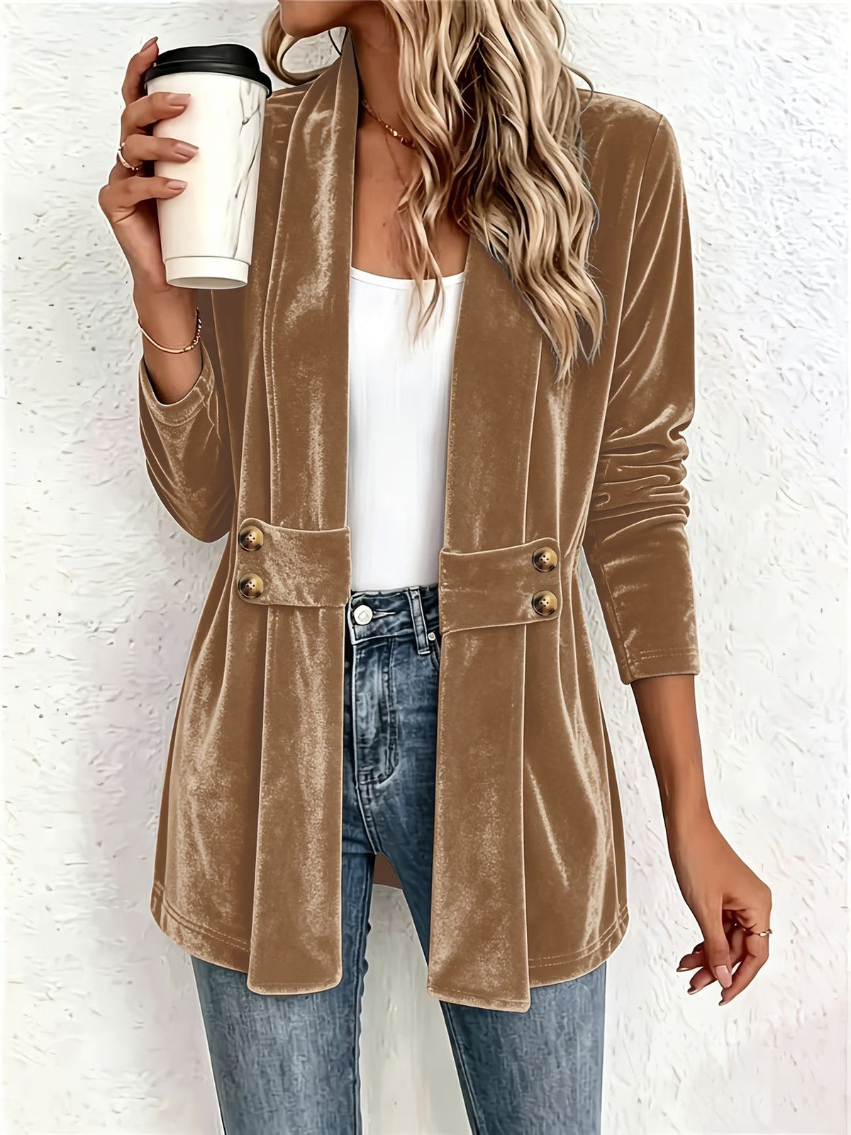 Sutton™ | Cárdigan de terciopelo color camel con botones de lazo