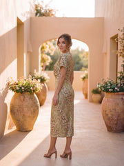 Carys | Vestido midi con mangas de volantes