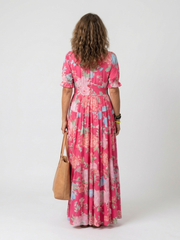Della | Vestido largo con estampado floral y escote en V