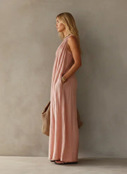 Elegante vestido maxi sin mangas con diseño de un solo hombro