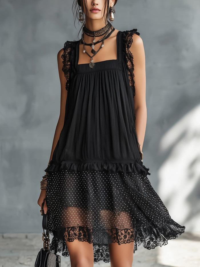 Paulina | Mini vestido transparente con puntos, volantes y detalles de encaje negro