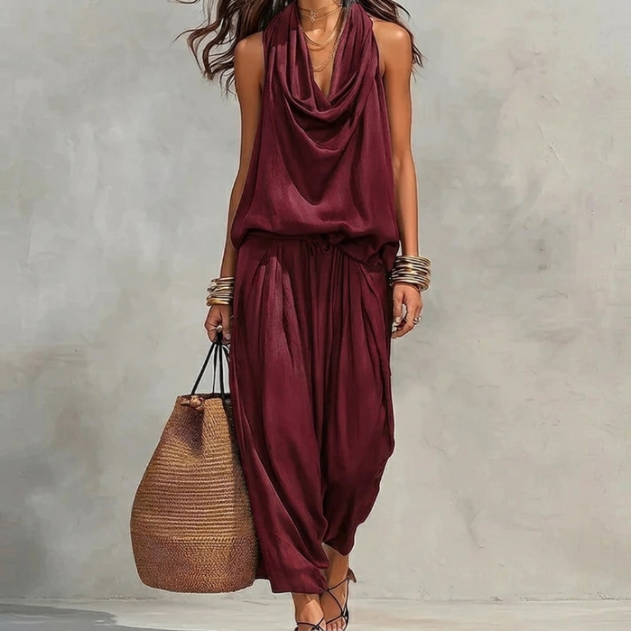 Ambra | Conjunto fluido con top halter drapeado y pantalones