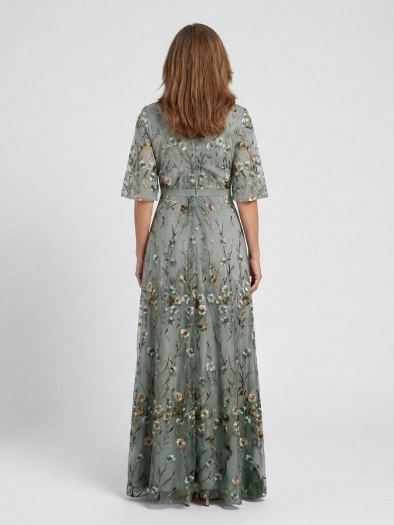 Evade | Vestido maxi de manga corta con cuello en V floral