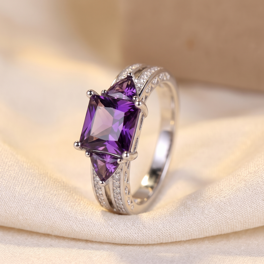 anillo geométrico de amatista de plata