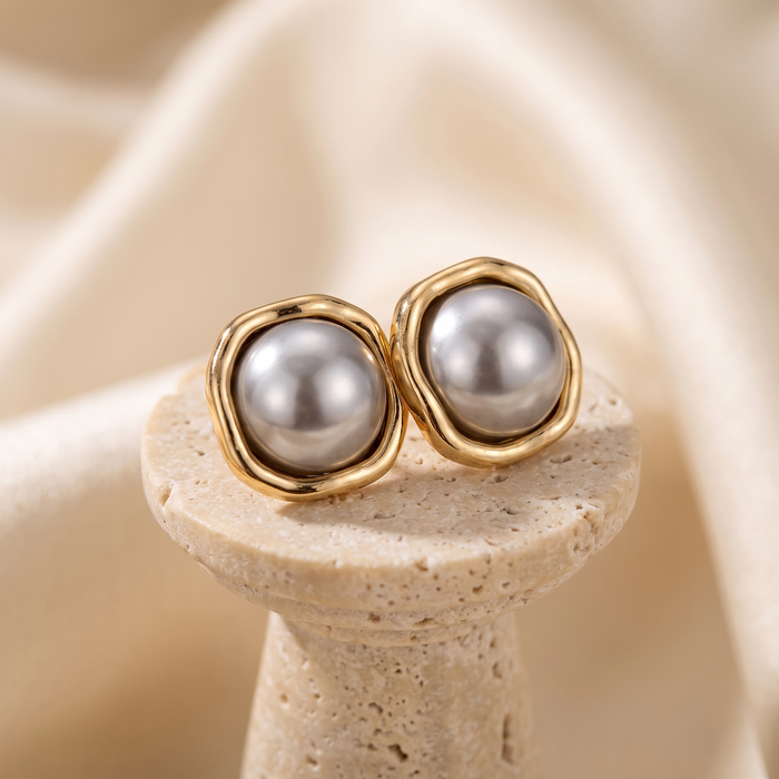 elegantes pendientes de perla negra