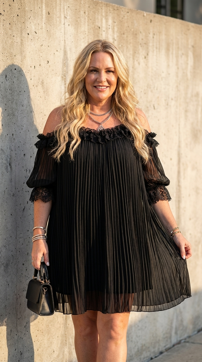 Camila | Mini vestido de gasa negro con hombros descubiertos y ribete de encaje