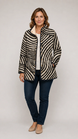 Inaya | Chaqueta acolchada retro con estampado circular dibujado a mano