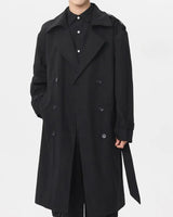 Trench clásico de doble botonadura