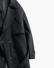 Trench clásico de doble botonadura