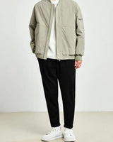 Chaqueta bomber minimalista